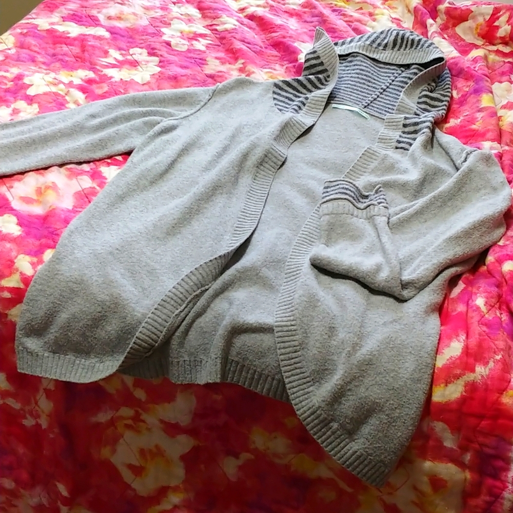 Grey cardigan